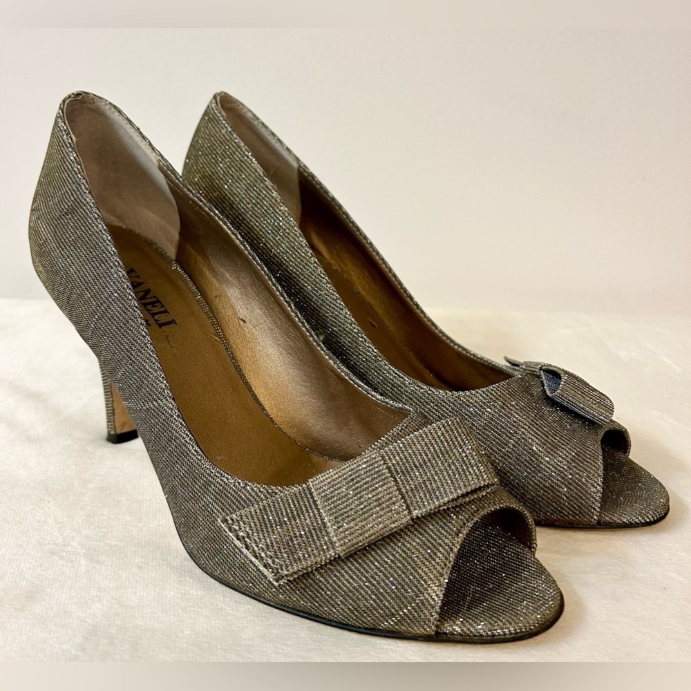 Vaneli Pimba Platinum Nizzafab Peep Toe Pumps Size 9W